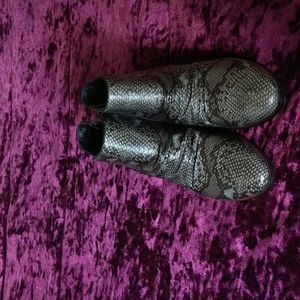 Ankle Boots 6 1/2 M